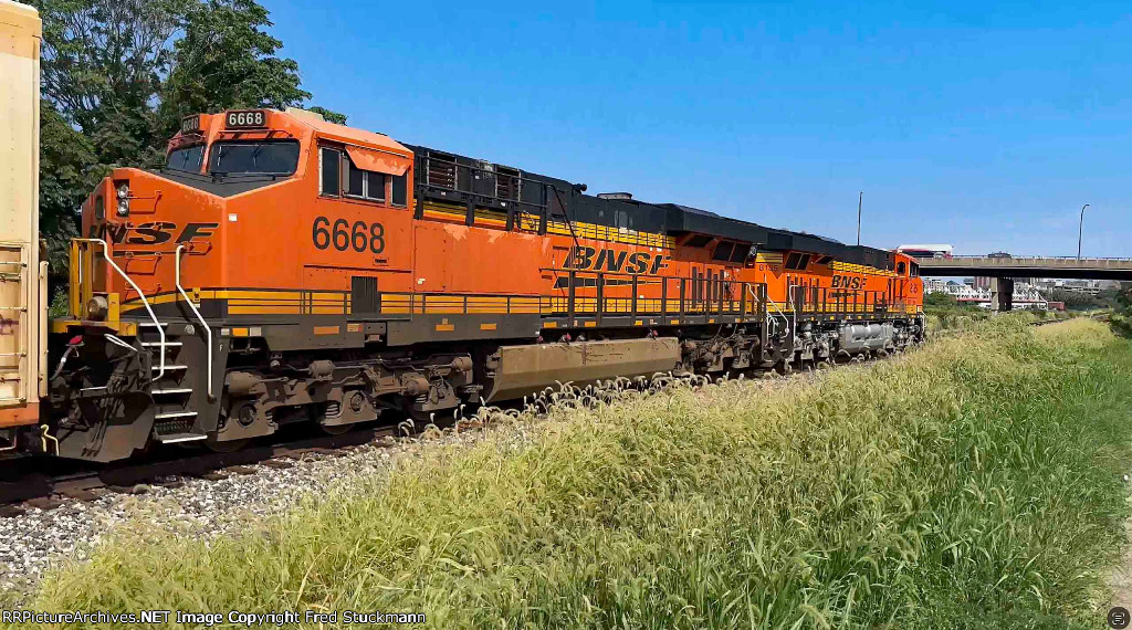 BNSF 6668